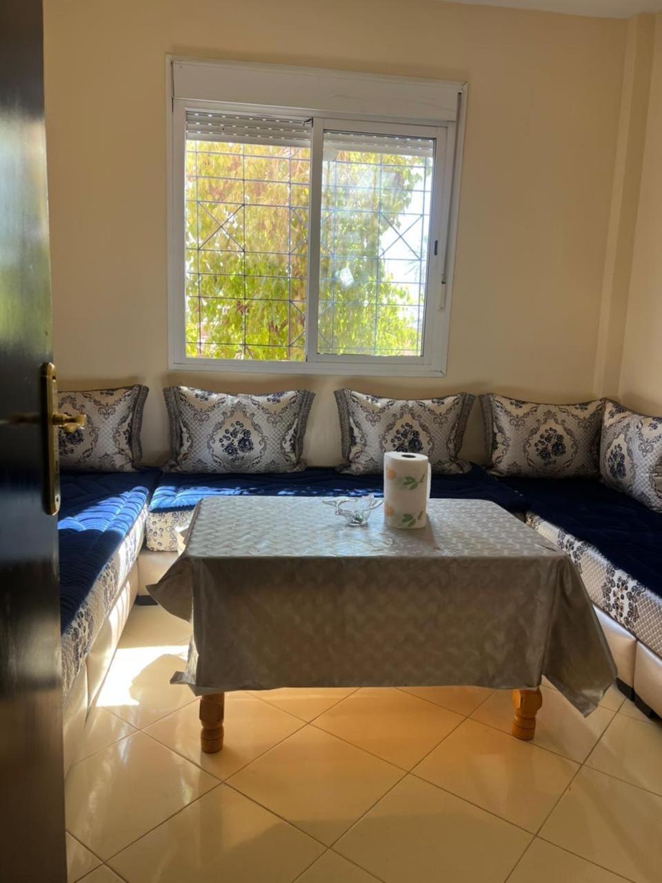 Flat Apartment *